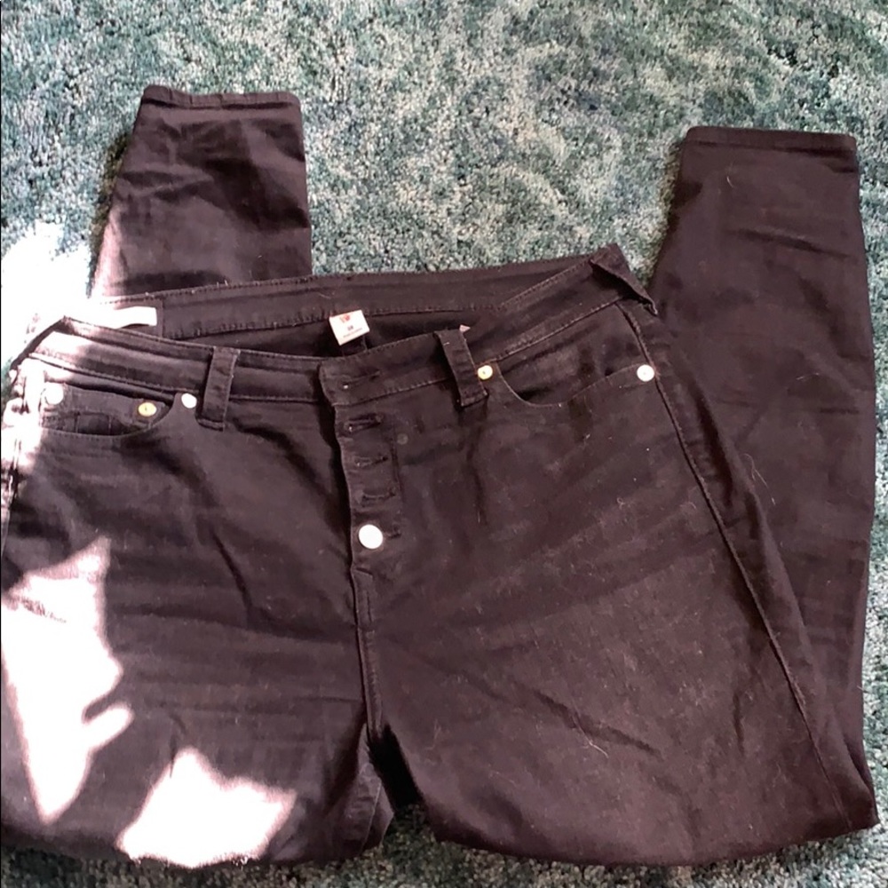 True Religion Black Jeans Sz 20. Smoke free pet free home. Fitted legs.